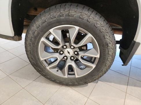 Used 2022 Chevrolet Silverado 1500 RST image 4