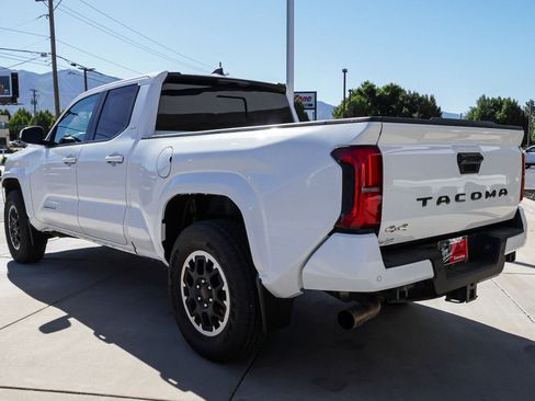 Used 2024 Toyota Tacoma SR5 AWD/4WD image 6