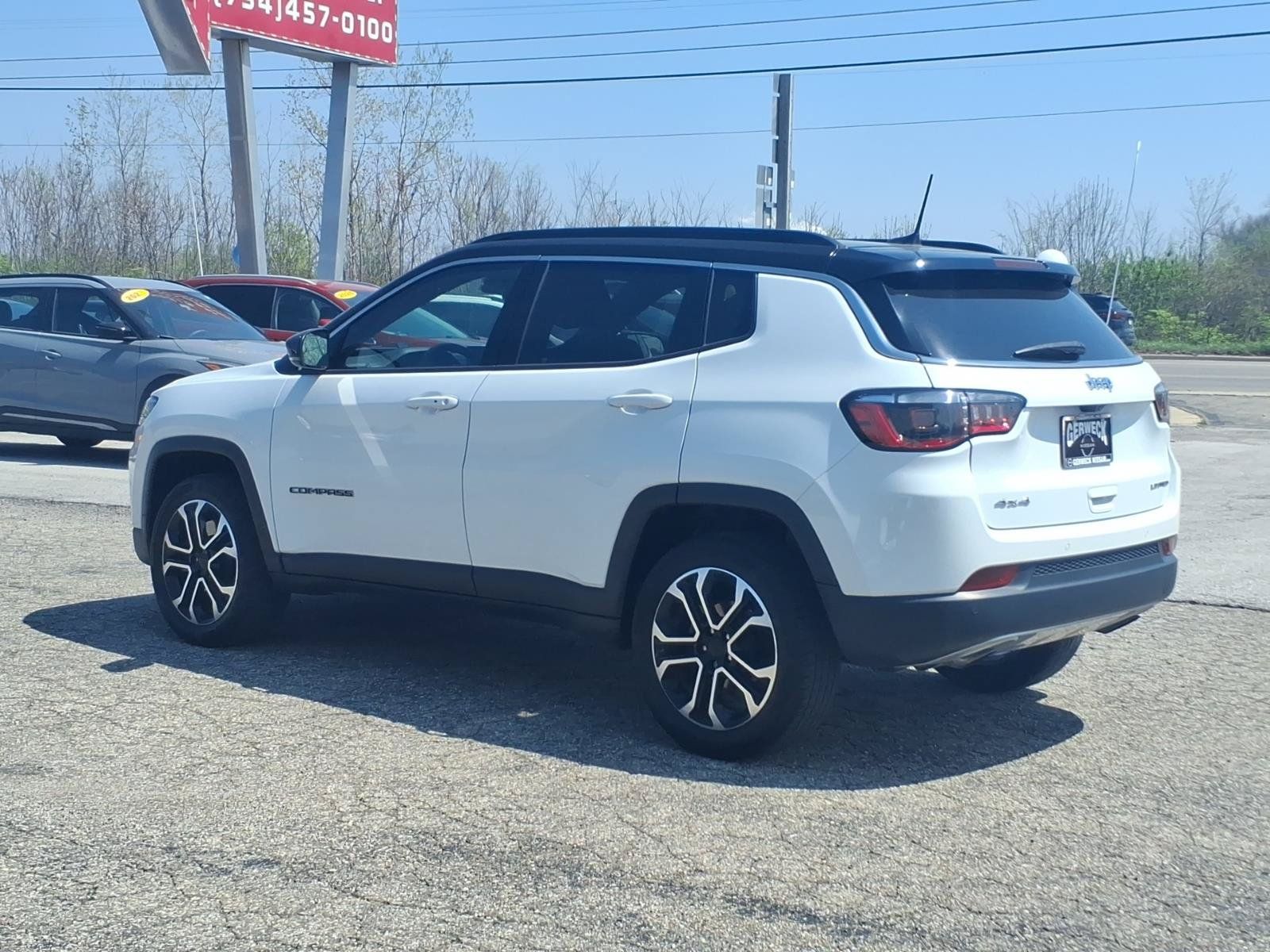 Used 2023 Jeep Compass Limited AWD/4WD image 4