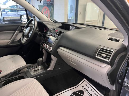 Used 2018 Subaru Forester 2.5i w/ Alloy Wheel Package image 29