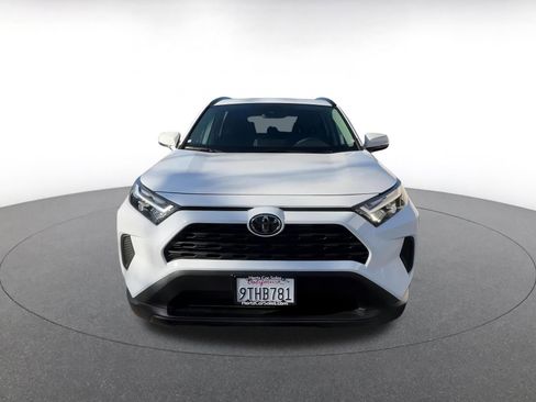 Used 2025 Toyota RAV4 XLE image 8
