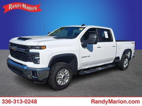 Used 2025 Chevrolet Silverado 2500 LT w/ Convenience Package AWD/4WD image 1