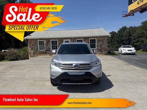 Used 2012 Toyota Highlander Limited w/ Tow Pkg FWD image 1
