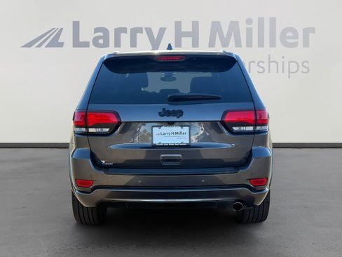 Used 2018 Jeep Grand Cherokee Altitude image 4