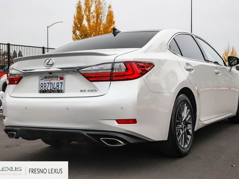 Used 2018 Lexus ES 350 w/ Navigation System Package image 6