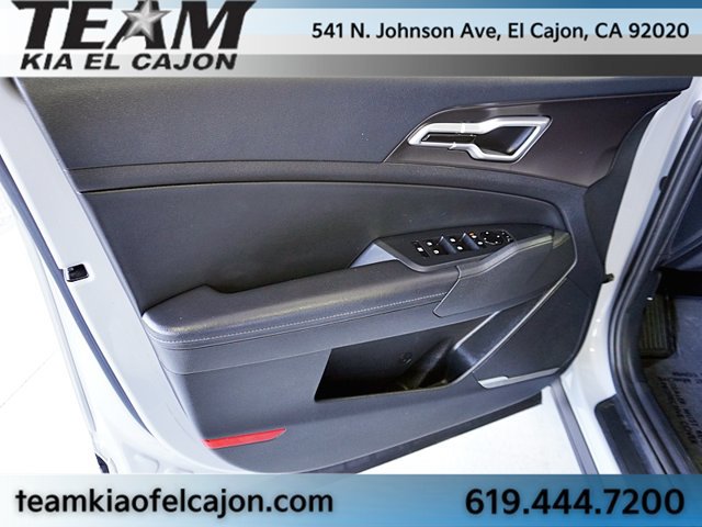Certified 2026 Kia Sportage EX w/ EX Panorama Roof Package FWD image 27
