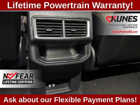 Used 2025 Volkswagen Atlas Cross Sport SE image 23