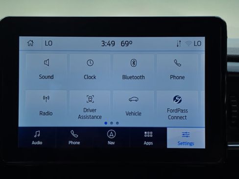 Used 2022 Ford Explorer Limited w/ Equipment Group 301A AWD/4WD image 34