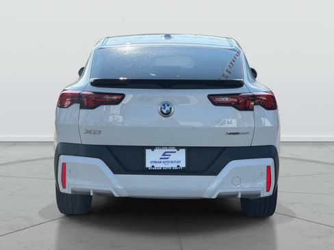 Used 2025 BMW X2 xDrive28i AWD/4WD image 6