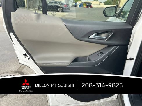 Used 2025 Chevrolet Equinox LT w/ Convenience Package II AWD/4WD image 8