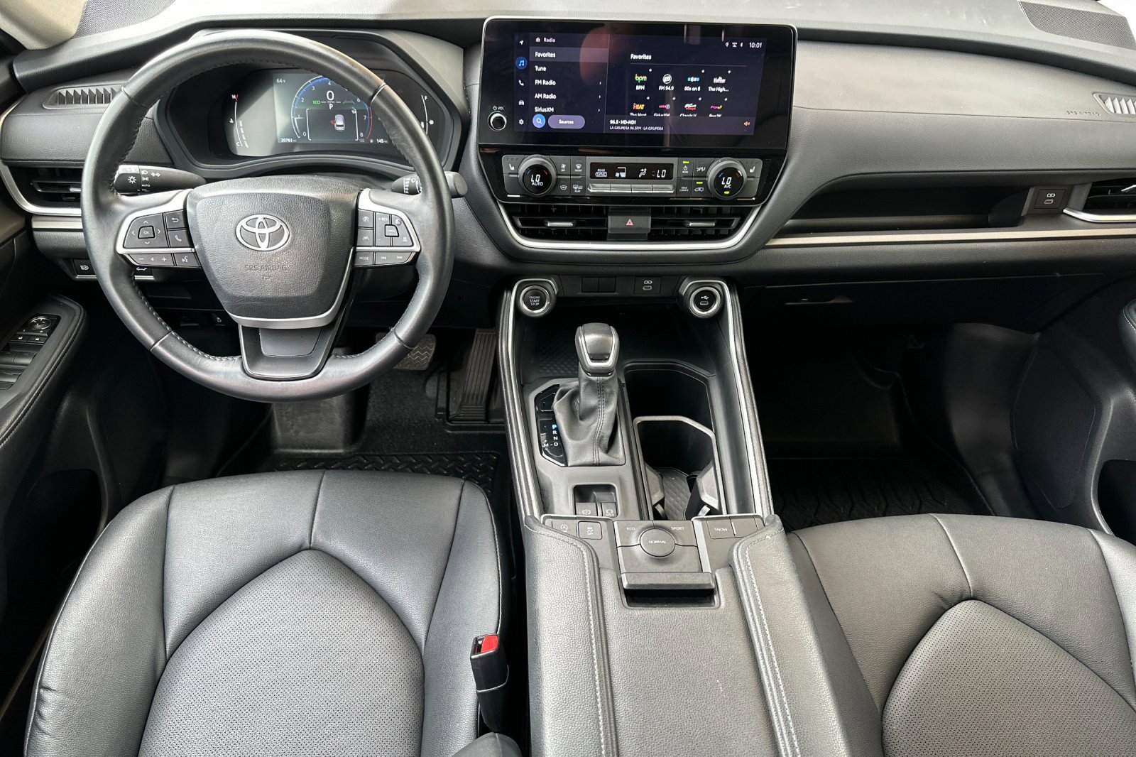Used 2025 Toyota Grand Highlander FWD image 14