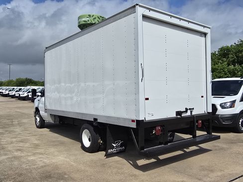 New 2025 Ford E-350 and Econoline 350 Super Duty w/ Power Equipment Group image 5