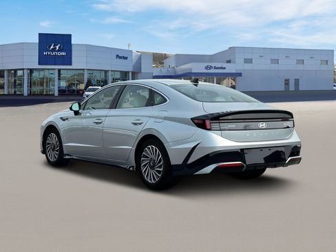 New 2025 Hyundai Sonata Limited FWD image 5