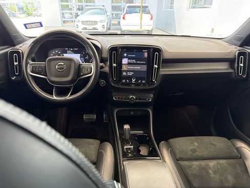 Used 2021 Volvo XC40 T4 R-Design w/ Climate Package FWD image 6