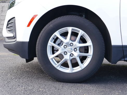 Certified 2024 Chevrolet Equinox LS w/ LS Convenience Package AWD/4WD image 11