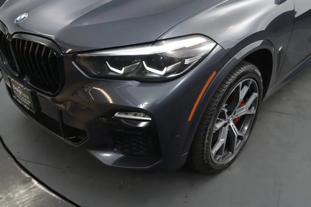 Used 2021 BMW X5 M50i AWD/4WD image 9