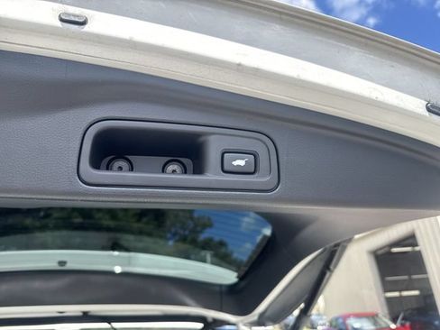 Used 2021 Honda Pilot Elite image 14