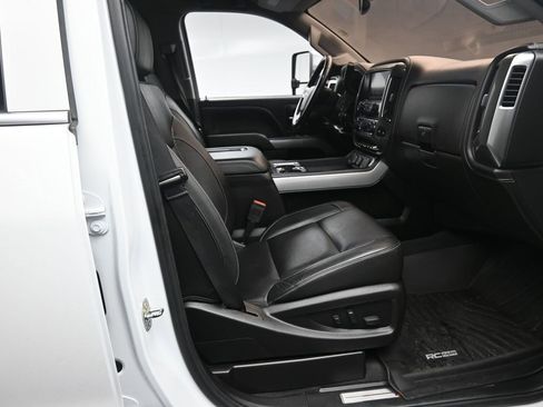 Used 2019 Chevrolet Silverado 2500 LTZ w/ Duramax Plus Package image 26