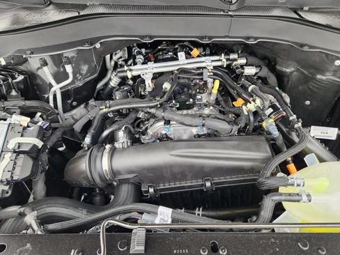 New 2026 Ford Explorer Active RWD image 31
