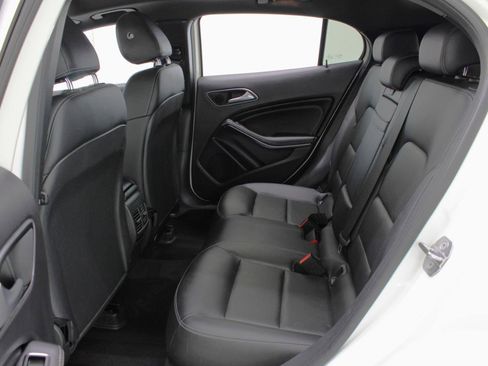 Used 2020 Mercedes-Benz GLA 250 w/ Convenience Package image 39