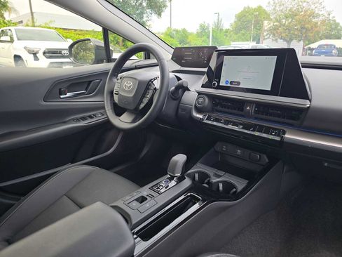 Certified 2026 Toyota Prius XLE FWD image 11