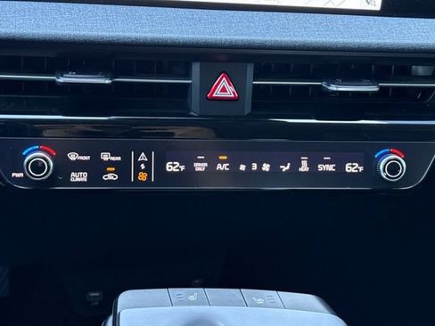 Certified 2024 Kia EV6 Light RWD image 27