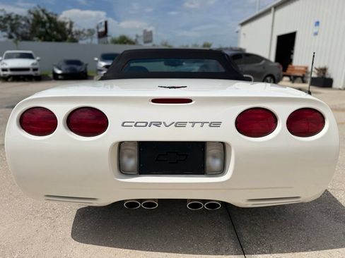Used 2001 Chevrolet Corvette Convertible w/ Preferred Equipment Group2 RWD image 4