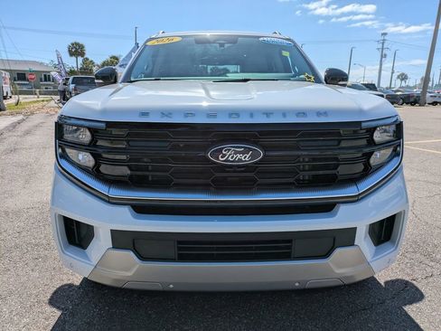 Certified 2026 Ford Expedition Max Platinum w/ Driver's Package image 3