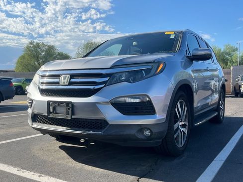 Used 2016 Honda Pilot Elite image 2