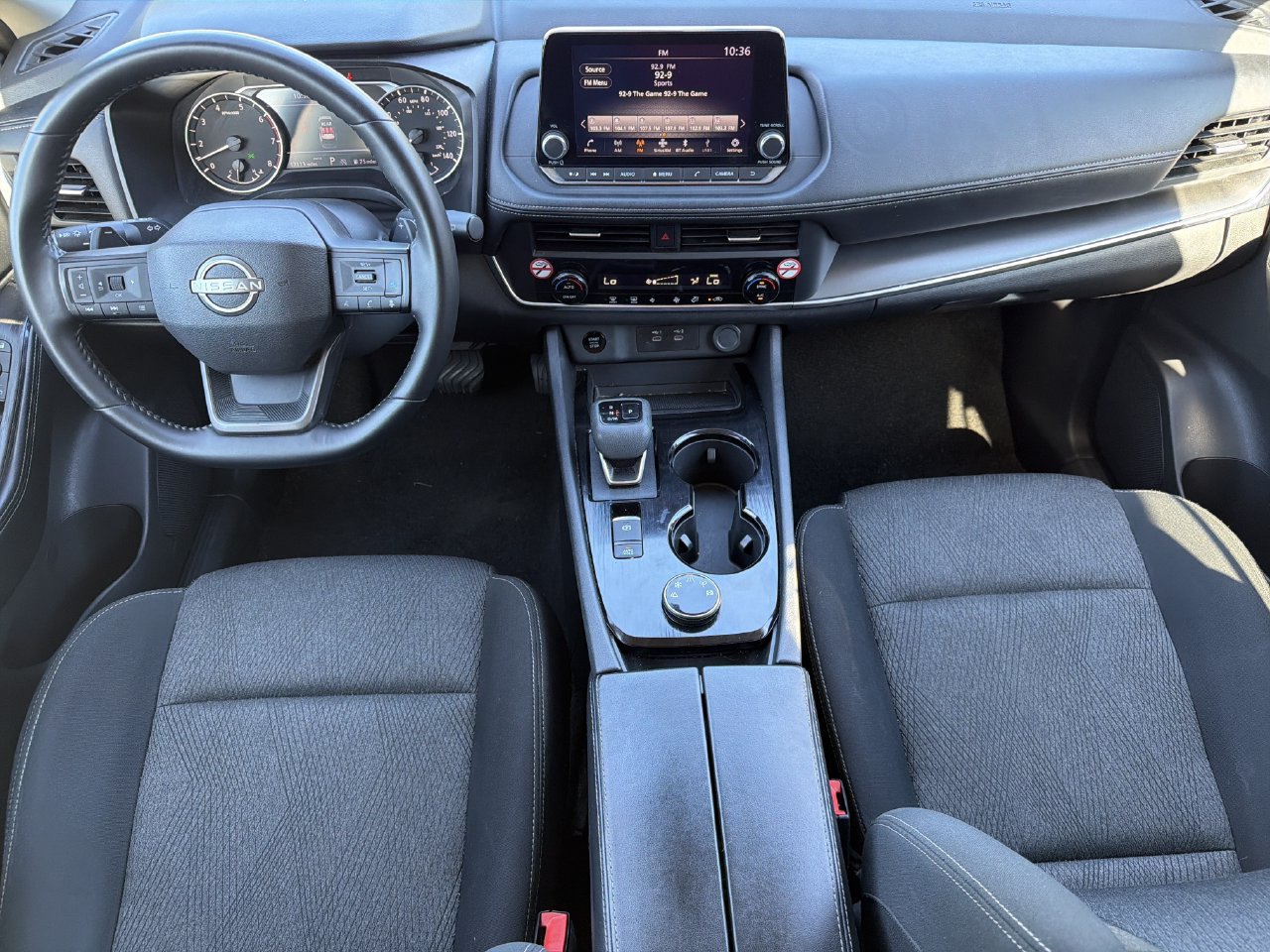 Used 2025 Nissan Rogue SV AWD/4WD image 2