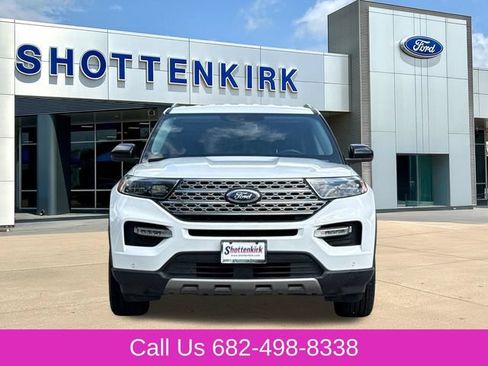 Used 2023 Ford Explorer Limited AWD/4WD image 2