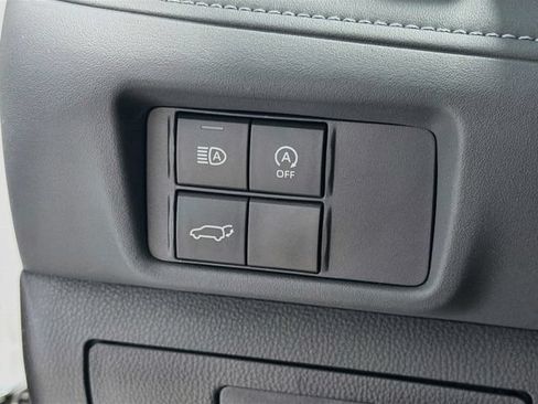 Certified 2026 Toyota Highlander XLE AWD/4WD image 10