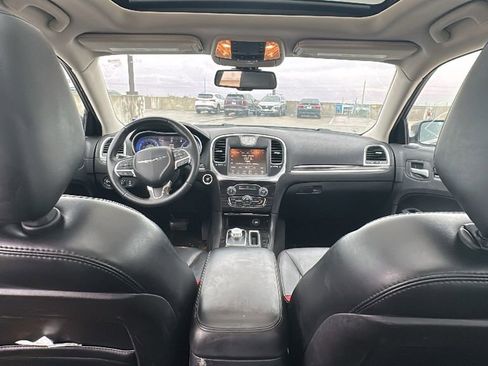 Used 2015 Chrysler 300 Limited RWD image 24