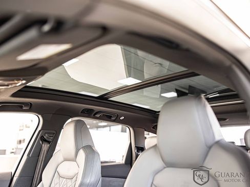 Used 2022 Audi SQ7 Prestige w/ Prestige Package image 20