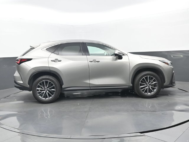 Used 2025 Lexus NX 250 FWD w/ Accessory Package (Z1) image 2
