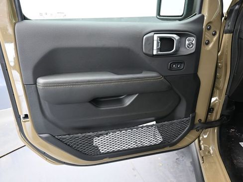 New 2026 Jeep Gladiator Willys AWD/4WD image 12