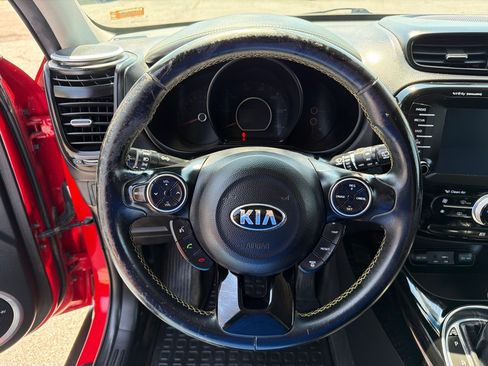 Used 2015 Kia Soul + w/ Audio Package FWD image 10
