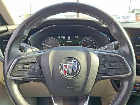 Used 2022 Buick Envision Avenir w/ Technology Package II image 20