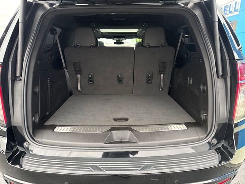 Used 2023 Chevrolet Suburban RST image 29