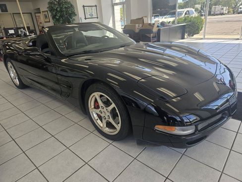 Used 2001 Chevrolet Corvette Convertible w/ Preferred Equipment Group2 RWD image 7