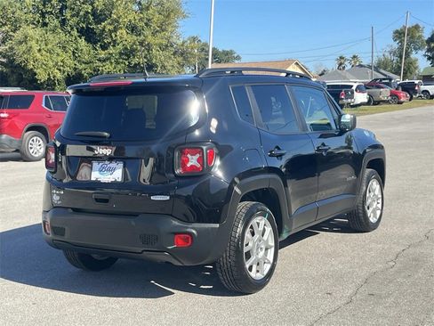 Used 2022 Jeep Renegade Latitude image 5
