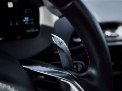 Used 2023 McLaren Artura image 46