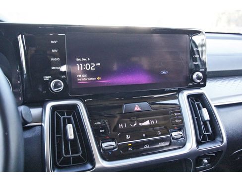 Used 2022 Kia Sorento S w/ Panoramic Sunroof Package image 22