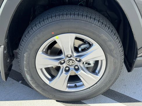 New 2025 Toyota RAV4 XLE image 15