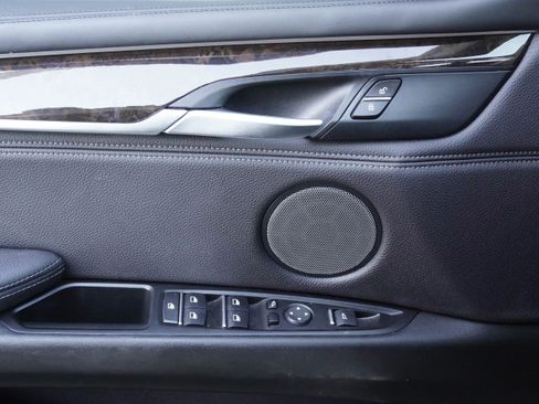 Used 2018 BMW X5 xDrive50i w/ Executive Package AWD/4WD image 15