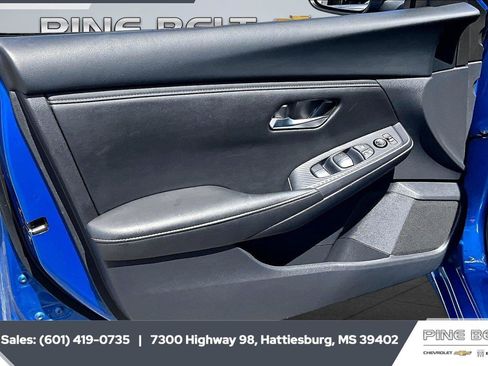 Used 2024 Nissan Sentra SV FWD image 17