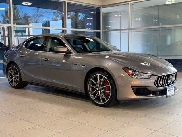 Used 2021 Maserati Ghibli S Q4 AWD/4WD image 6