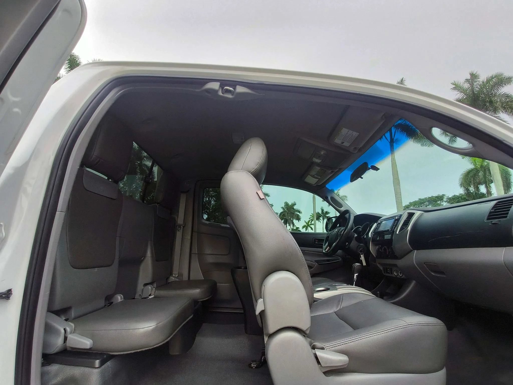 Used 2014 Toyota Tacoma PreRunner w/ SR5 Package RWD image 26