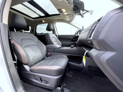 New 2026 Nissan Pathfinder Platinum AWD/4WD image 15
