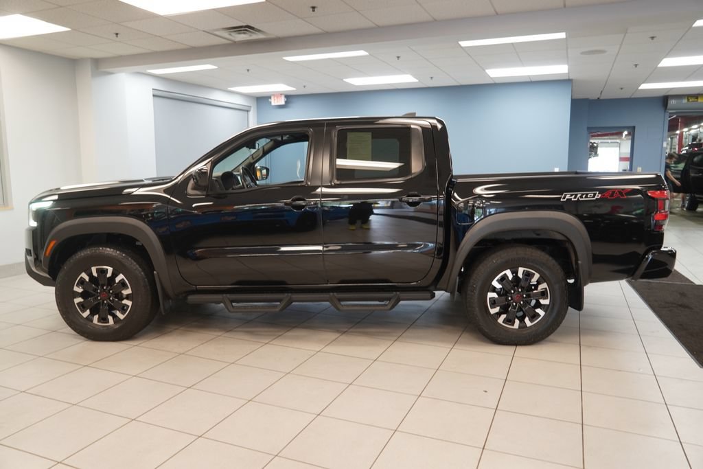 Used 2023 Nissan Frontier PRO-4X w/ Technology Package AWD/4WD image 2